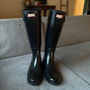 Tall Hunter Refined black gloss Womens Rainboot - Great condition barely worn.